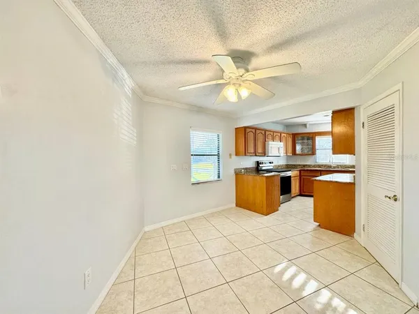 $3,250 | 4112 Beach Drive Southeast, St. Petersburg, FL 33705