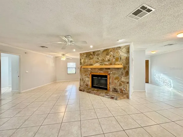 $3,250 | 4112 Beach Drive Southeast, St. Petersburg, FL 33705