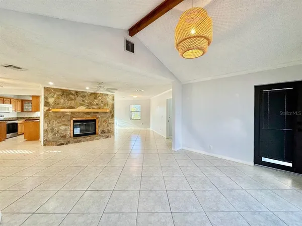 $3,250 | 4112 Beach Drive Southeast, St. Petersburg, FL 33705