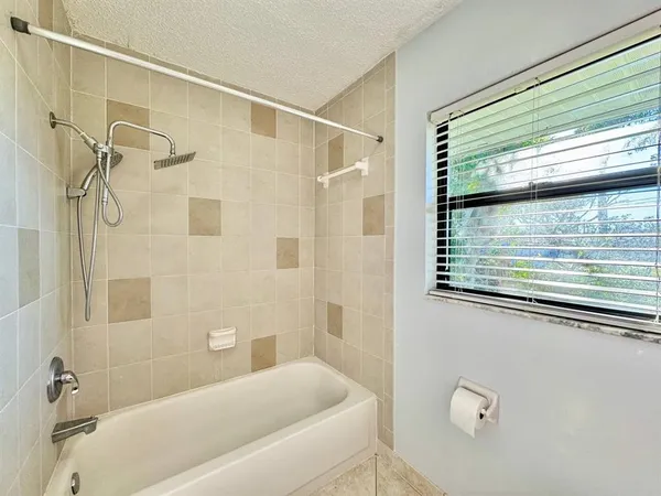 $3,250 | 4112 Beach Drive Southeast, St. Petersburg, FL 33705