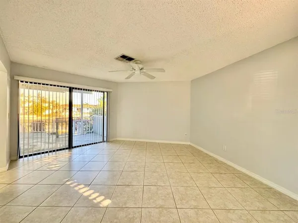 $3,250 | 4112 Beach Drive Southeast, St. Petersburg, FL 33705