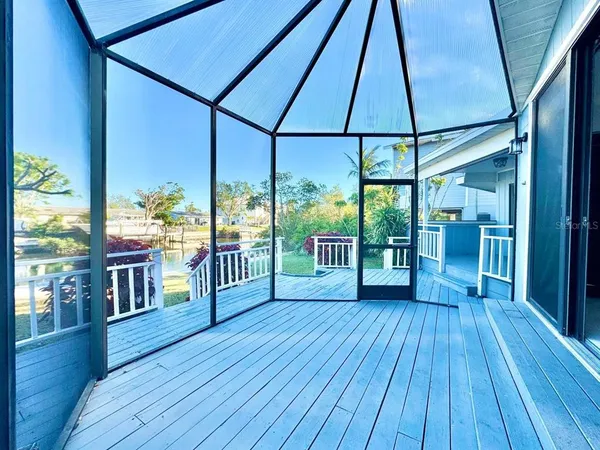 $3,250 | 4112 Beach Drive Southeast, St. Petersburg, FL 33705