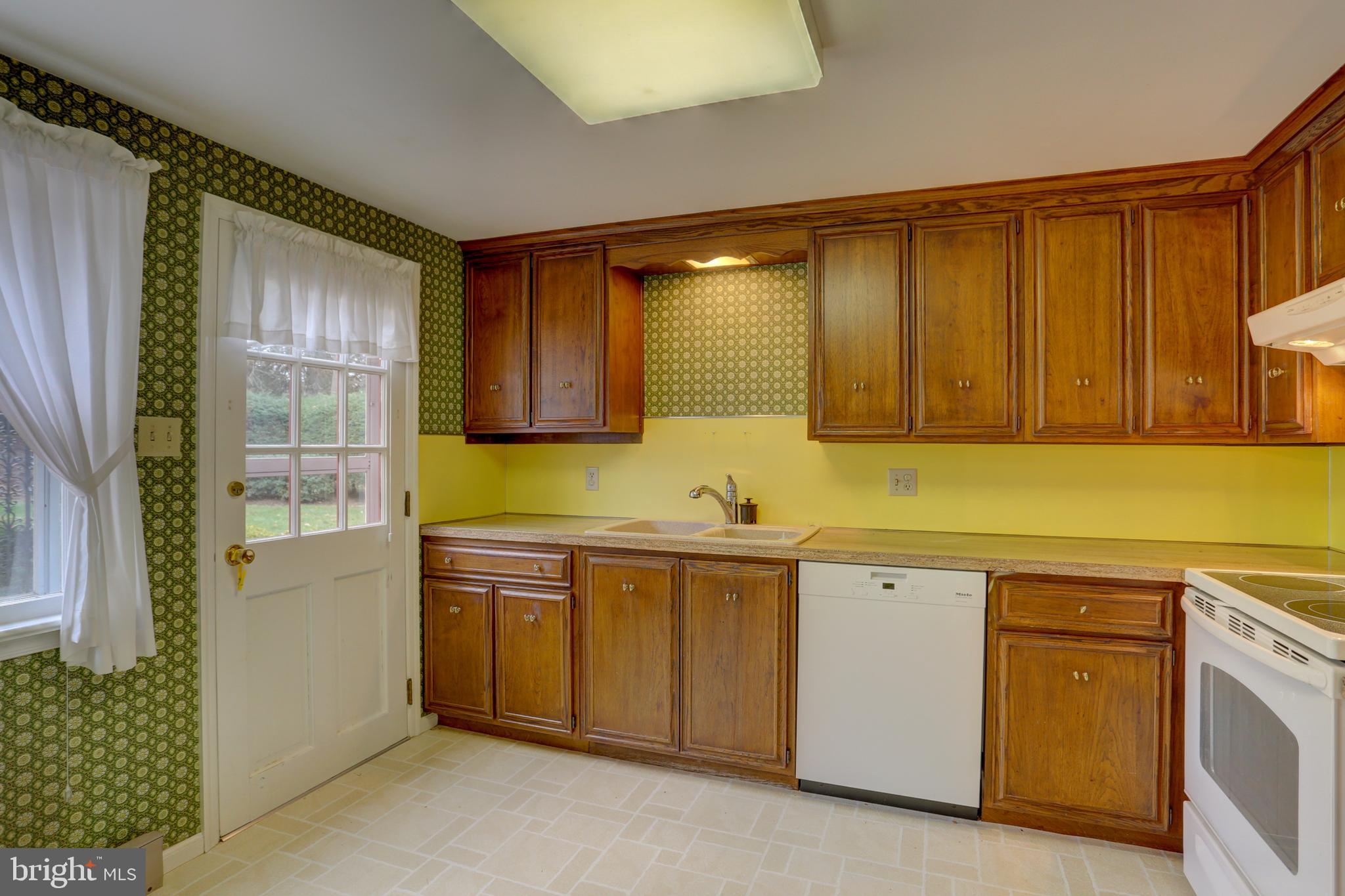 1128 Colonial Road Lancaster, PA 17603 - Photo 21 of 39 Gallery Image 21