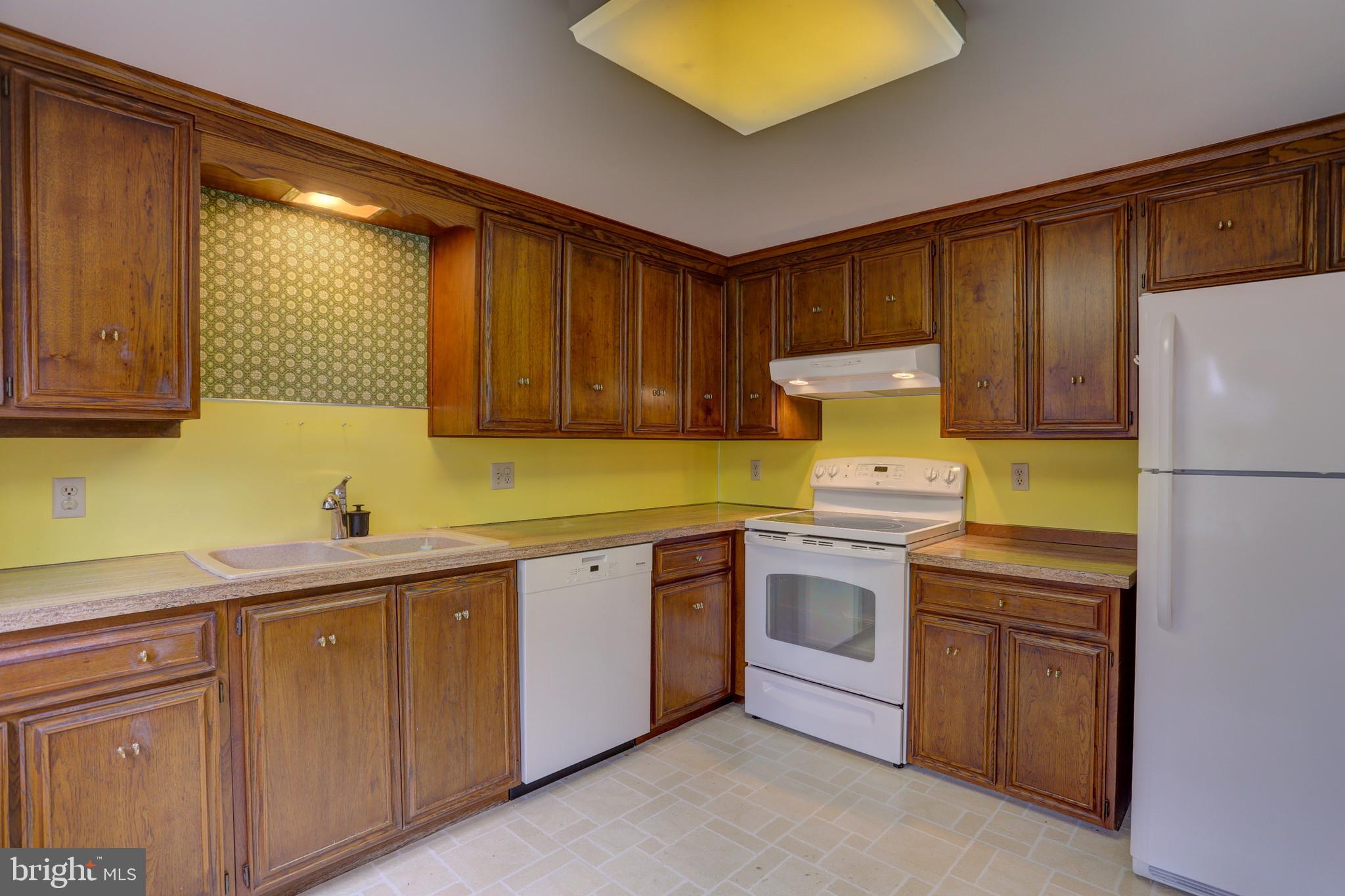 1128 Colonial Road Lancaster, PA 17603 - Photo 23 of 39 Gallery Image 23