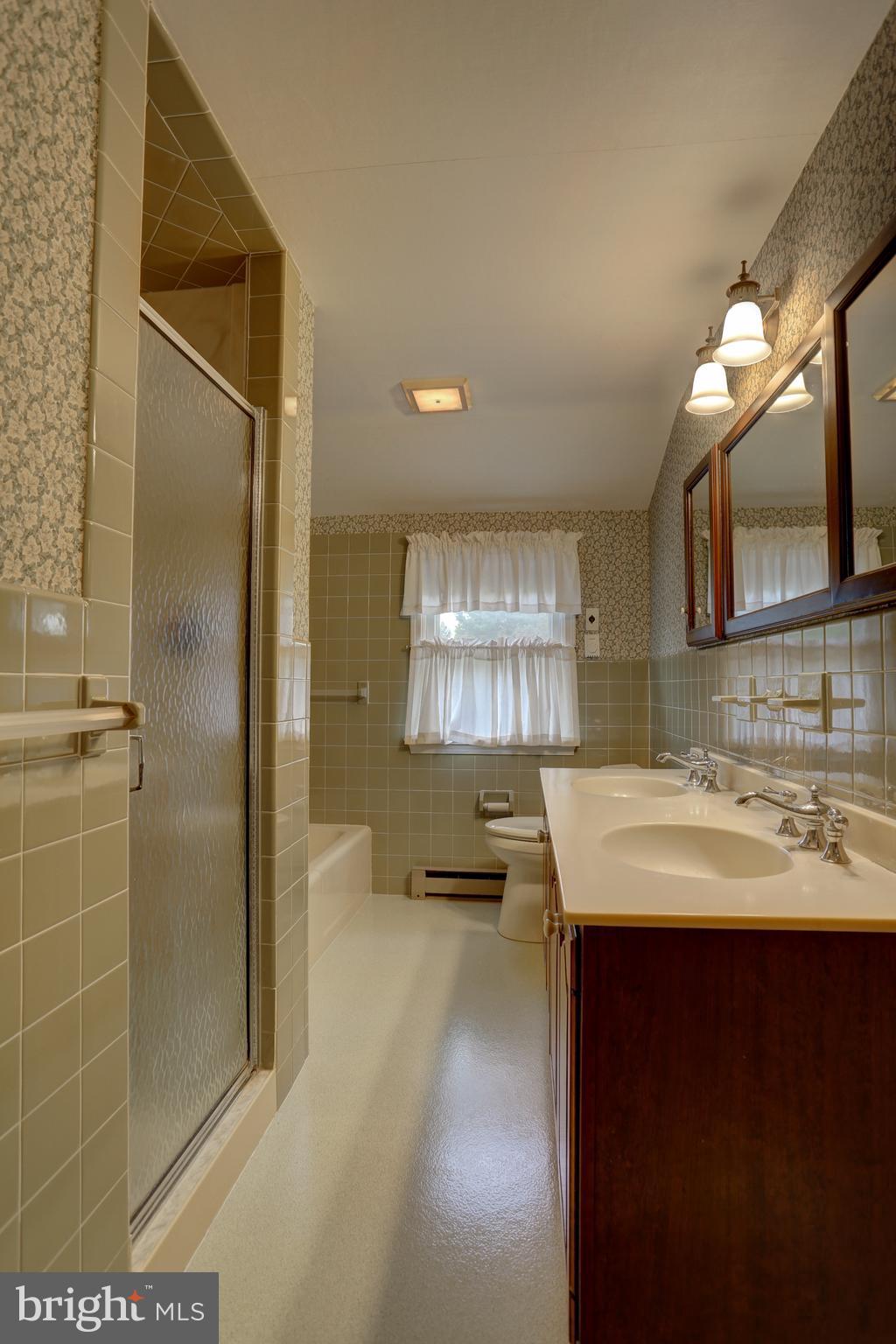 1128 Colonial Road Lancaster, PA 17603 - Photo 36 of 39 Gallery Image 36