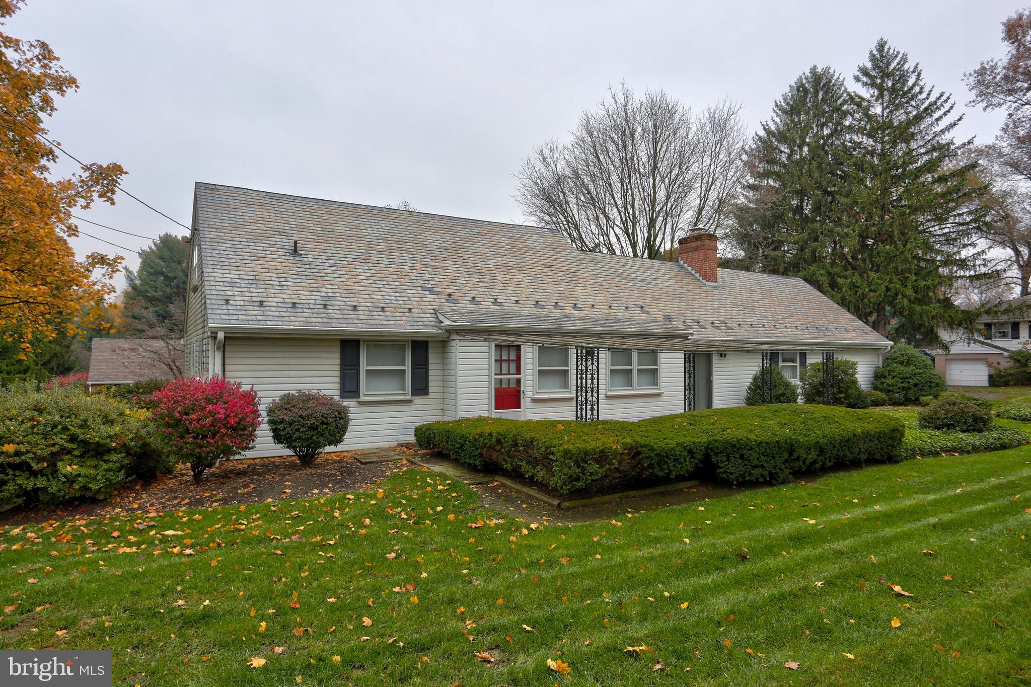 1128 Colonial Road Lancaster, PA 17603 - Photo 6 of 39 Gallery Image 6