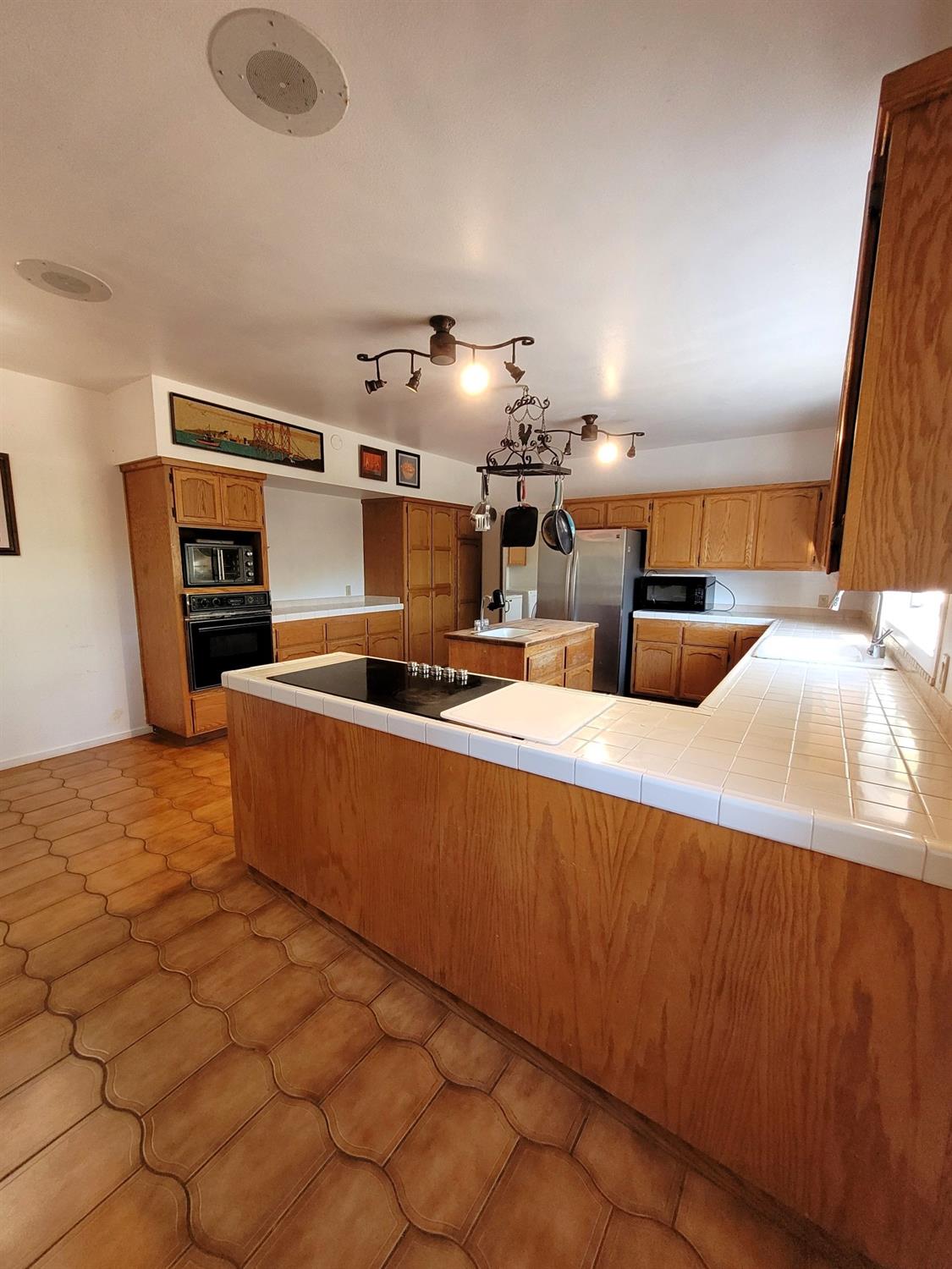 9985 Wendell Road Mountain Ranch, CA 95246 - Photo 29 of 83
