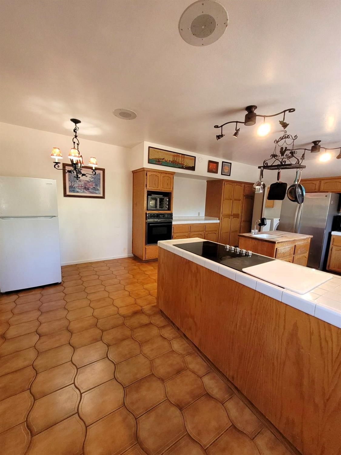 9985 Wendell Road Mountain Ranch, CA 95246 - Photo 30 of 83