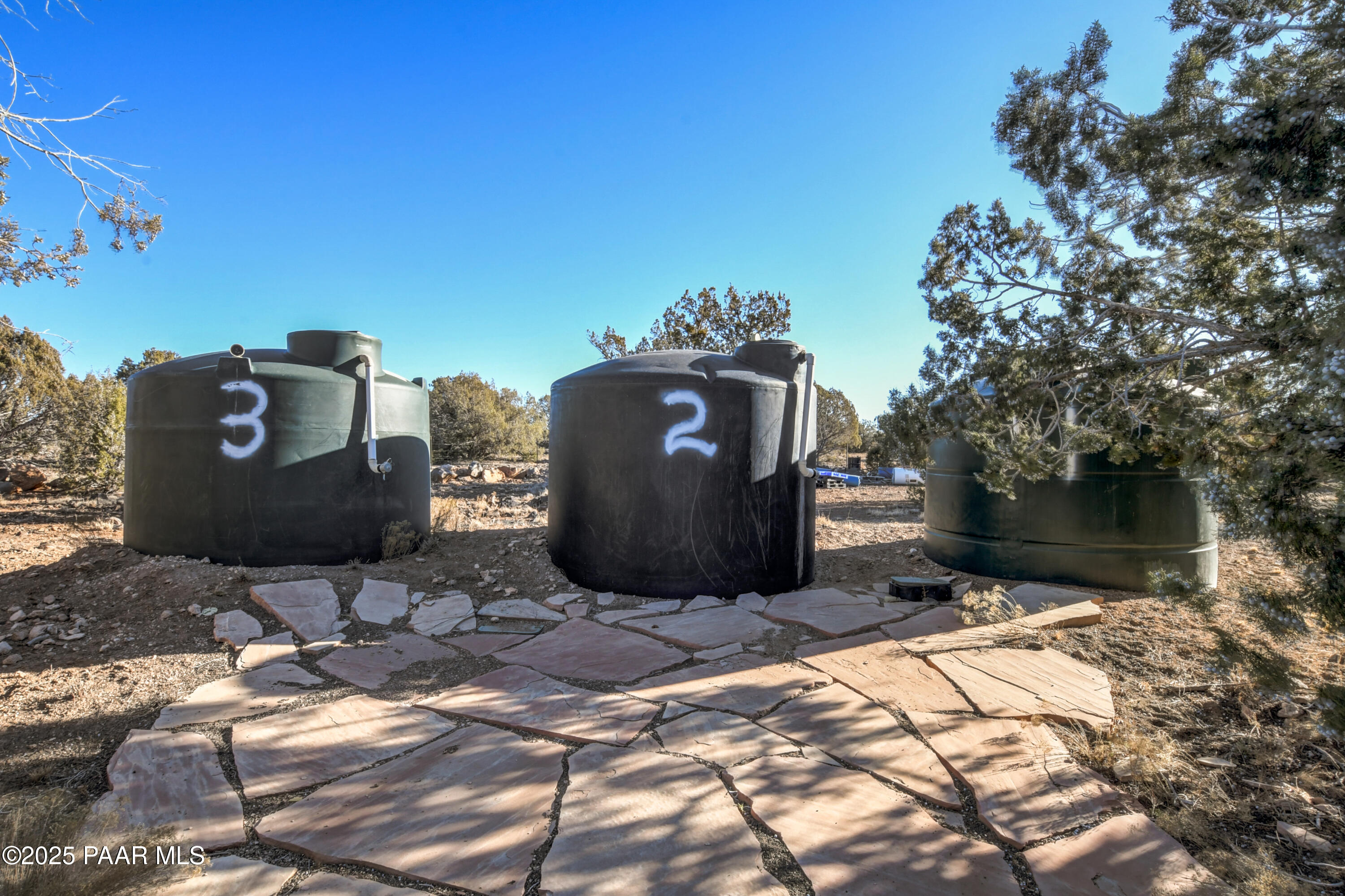 10777 Raging Crab Road Ash Fork, AZ 86320 - Photo 22 of 44 Water tanks