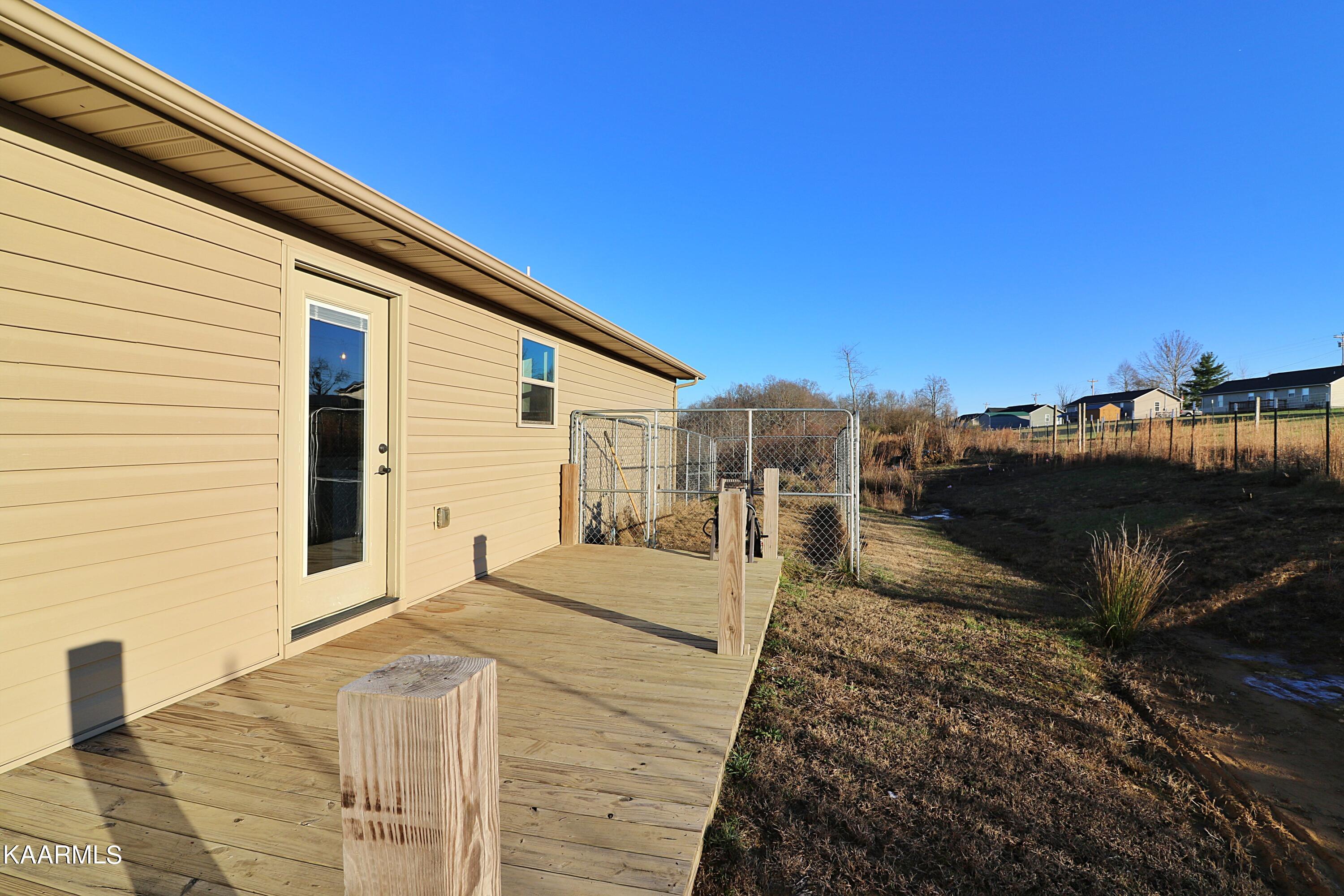 164 Pine Creek Road Oneida, TN 37841 - Photo 31 of 35 094A2214