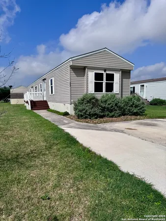 $1,450 | 244 Cactus Wren Loop, New Braunfels, TX 78130