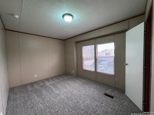 $1,450 | 244 Cactus Wren Loop, New Braunfels, TX 78130