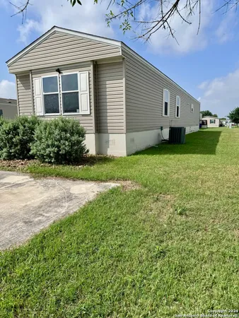 $1,450 | 244 Cactus Wren Loop, New Braunfels, TX 78130