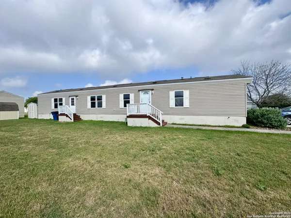 $1,450 | 244 Cactus Wren Loop, New Braunfels, TX 78130