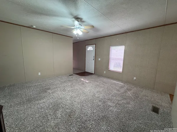 $1,450 | 244 Cactus Wren Loop, New Braunfels, TX 78130