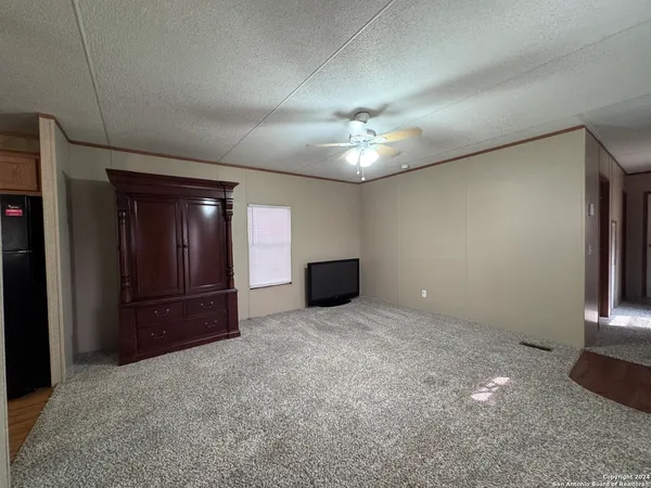 $1,450 | 244 Cactus Wren Loop, New Braunfels, TX 78130