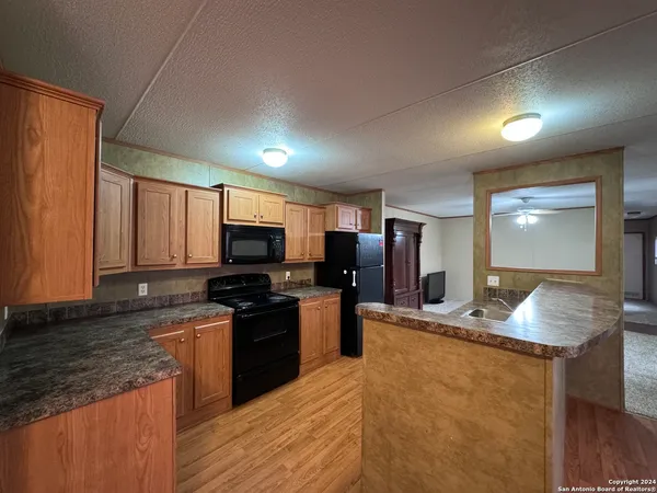 $1,450 | 244 Cactus Wren Loop, New Braunfels, TX 78130