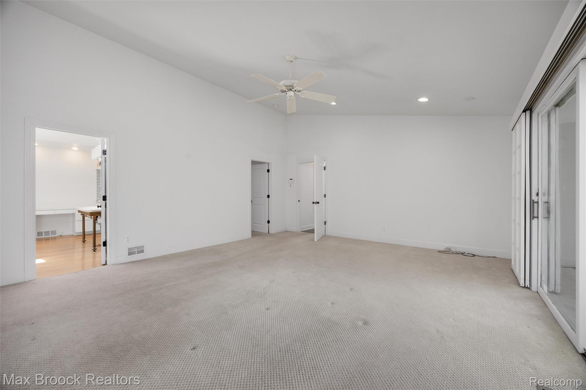 3797 South Darlington Road Bloomfield Hills, MI 48301 - Photo 25 of 63 Primary bedroom