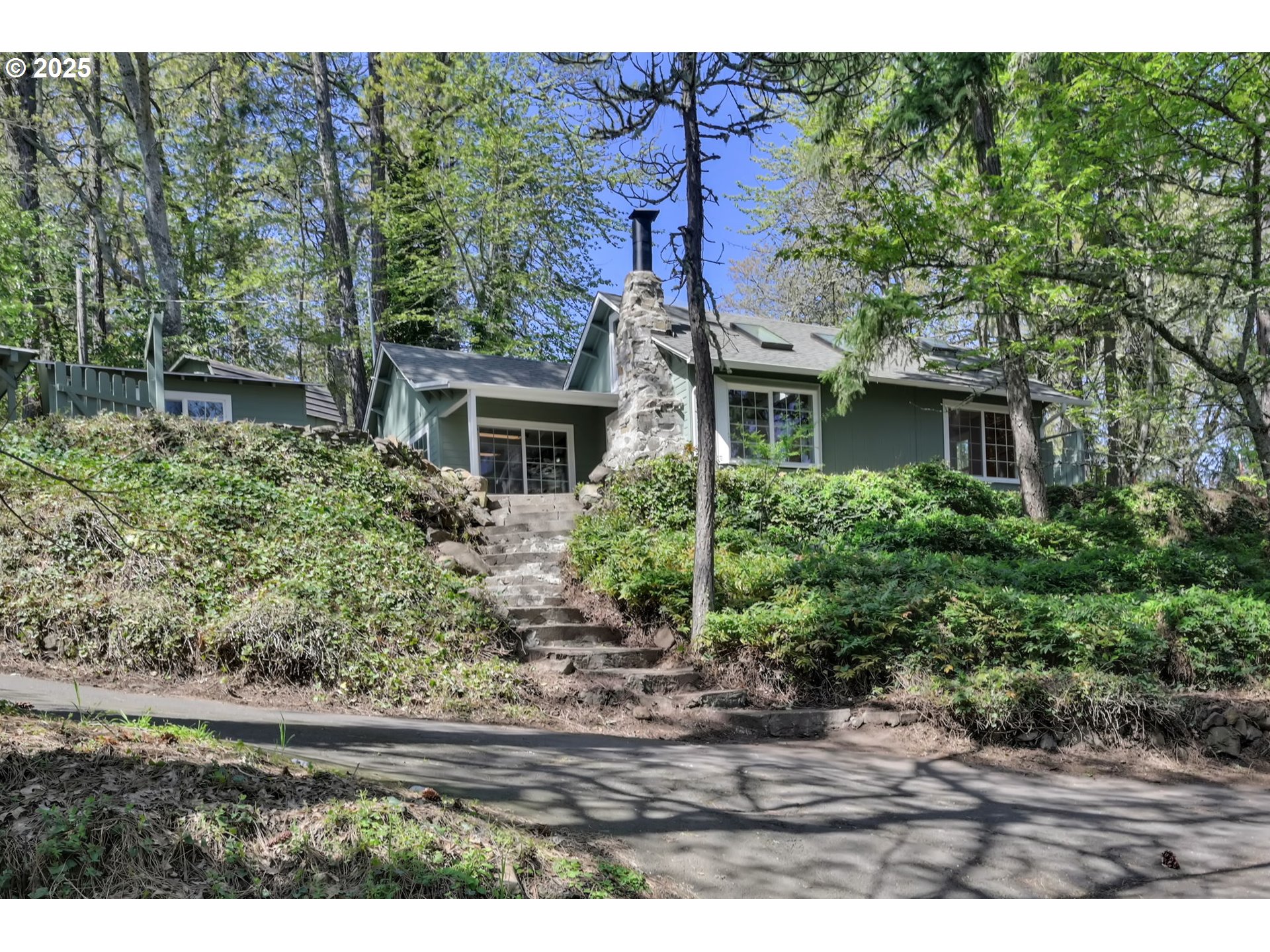 22 Prall Lane Eugene, OR 97405 - Photo 41 of 43 a house view with a garden space
