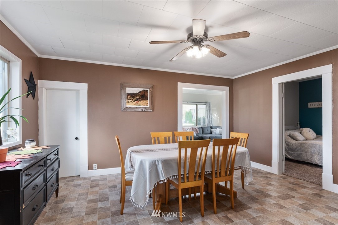 237 Garfield Street Sumas, WA 98295 - Photo 8 of 31 Gallery Image 8