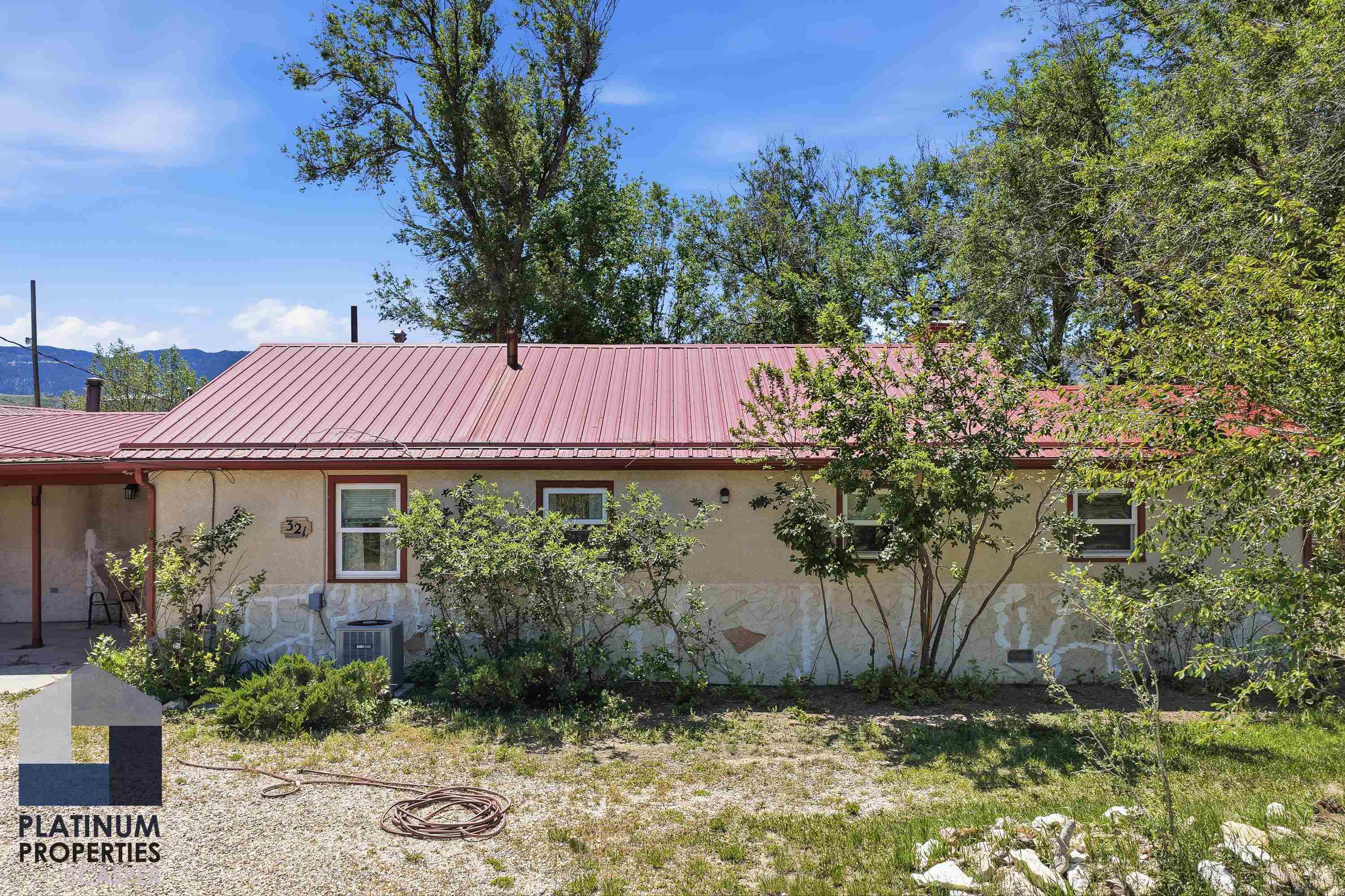 321 Lily Street Casper, WY 82604 - Photo 2 of 40