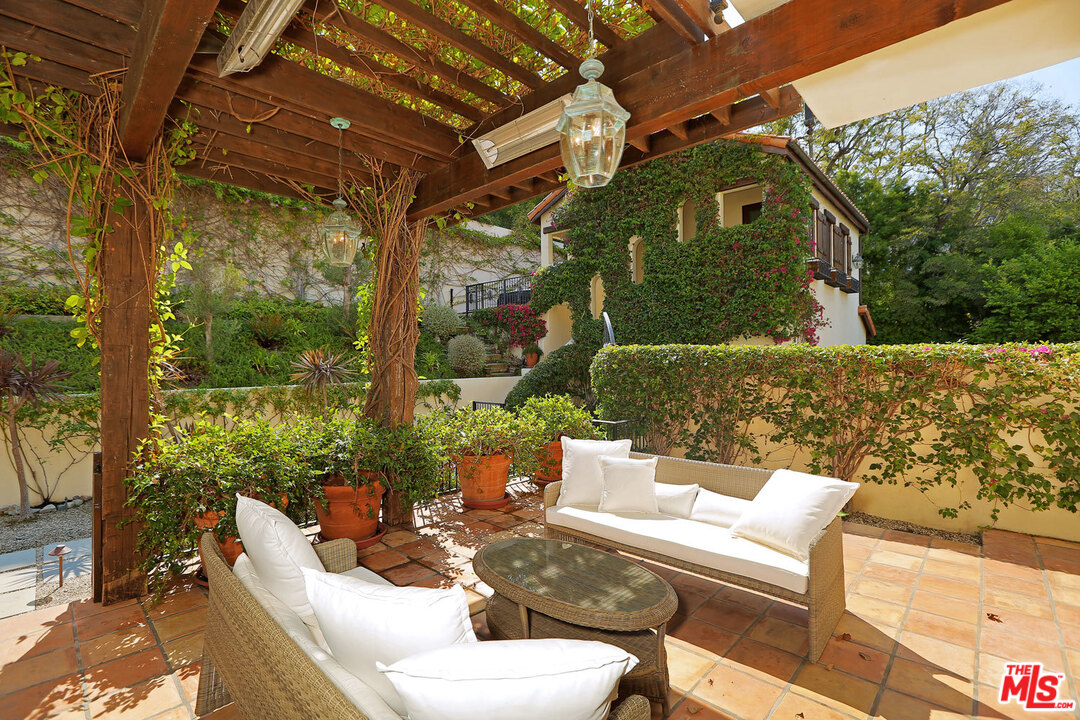 10960 Bellagio Road Los Angeles, CA 90077 - Photo 16 of 22