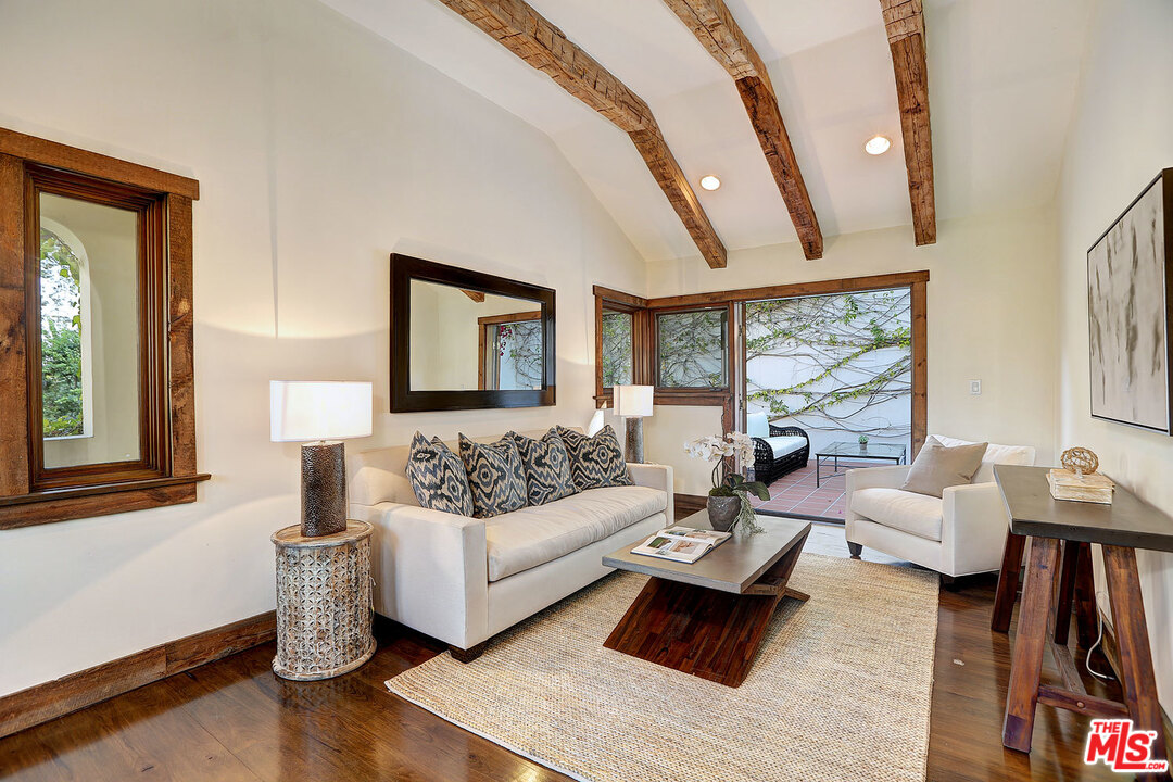 10960 Bellagio Road Los Angeles, CA 90077 - Photo 18 of 22