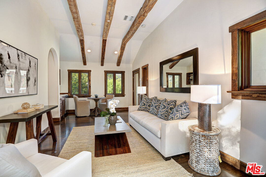 10960 Bellagio Road Los Angeles, CA 90077 - Photo 19 of 22