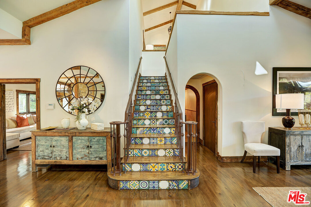 10960 Bellagio Road Los Angeles, CA 90077 - Photo 7 of 22