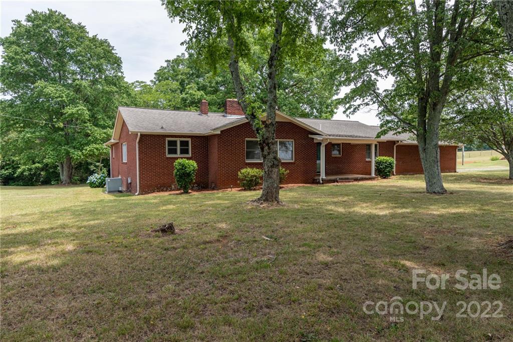3696 Startown Road Maiden, NC 28650 - Photo 2 of 29 Gallery Image 2