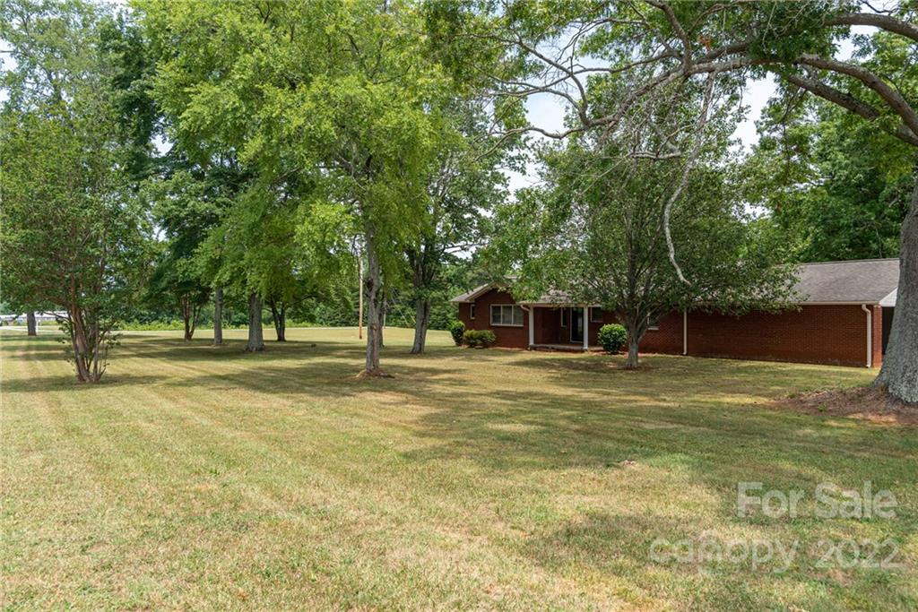 3696 Startown Road Maiden, NC 28650 - Photo 3 of 29 Gallery Image 3