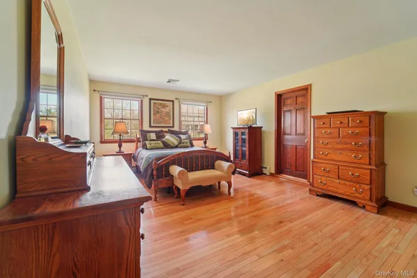 $675,000 | 1 Boxwood Lane, Montgomery, NY 12549