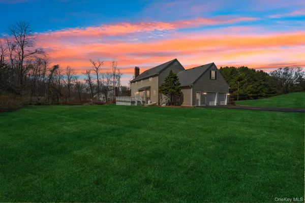 $675,000 | 1 Boxwood Lane, Montgomery, NY 12549