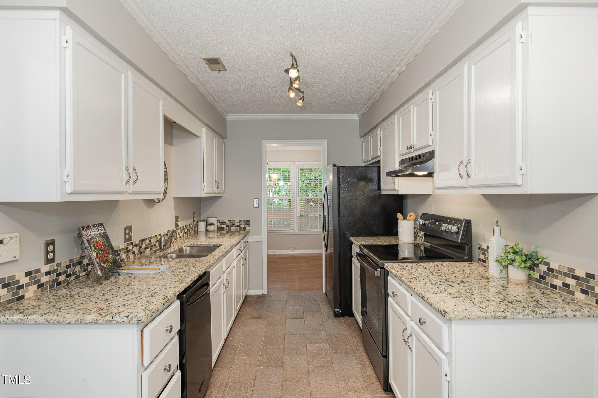 7307 Sweet Bay Lane Raleigh, NC 27615 - Photo 4 of 17 008_bc4a5382-edit