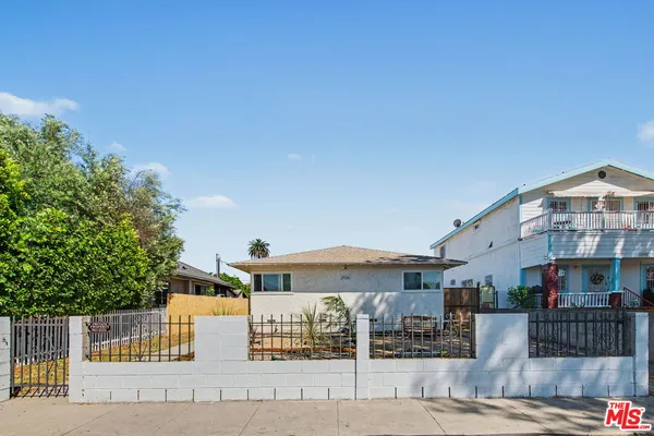 $1,050,000 | 2936 South Harvard Boulevard, Los Angeles, CA 90018