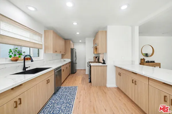 $1,050,000 | 2936 South Harvard Boulevard, Los Angeles, CA 90018