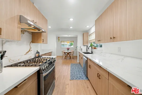 $1,050,000 | 2936 South Harvard Boulevard, Los Angeles, CA 90018