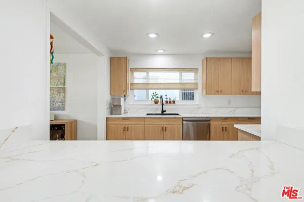 $1,050,000 | 2936 South Harvard Boulevard, Los Angeles, CA 90018