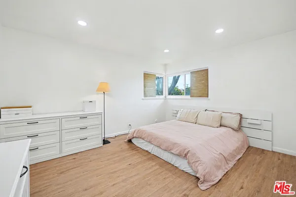 $1,050,000 | 2936 South Harvard Boulevard, Los Angeles, CA 90018