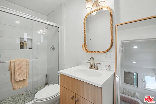 $1,050,000 | 2936 South Harvard Boulevard, Los Angeles, CA 90018