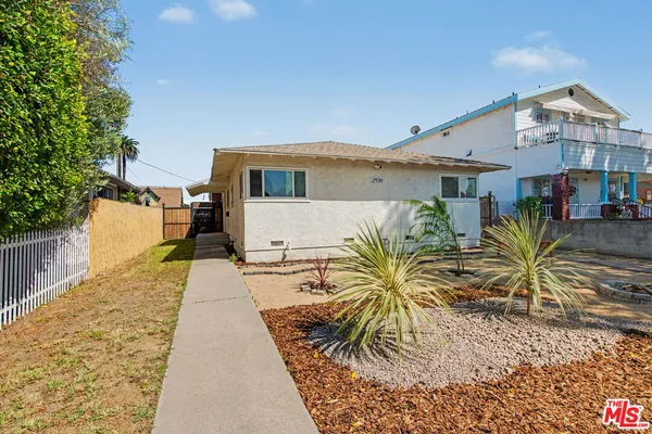 $1,050,000 | 2936 South Harvard Boulevard, Los Angeles, CA 90018