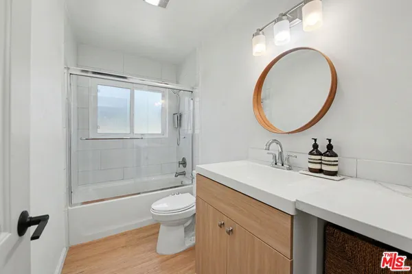 $1,050,000 | 2936 South Harvard Boulevard, Los Angeles, CA 90018