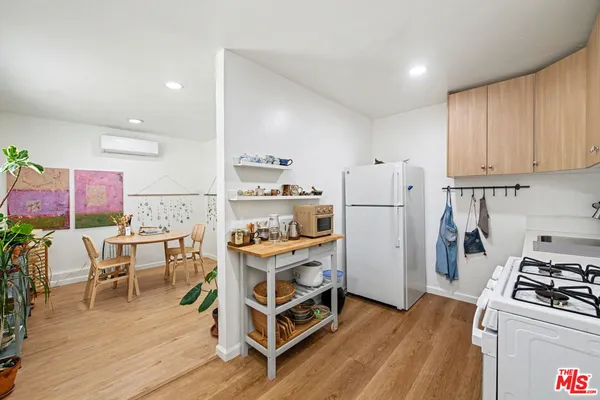 $1,050,000 | 2936 South Harvard Boulevard, Los Angeles, CA 90018