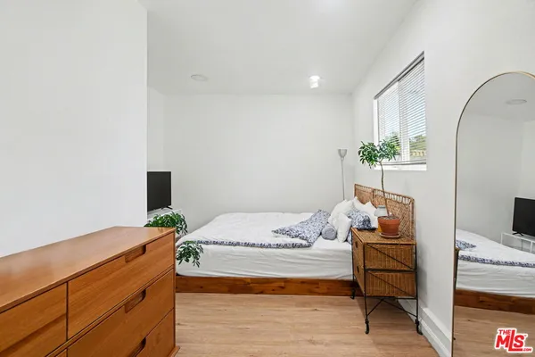 $1,050,000 | 2936 South Harvard Boulevard, Los Angeles, CA 90018