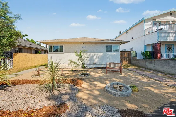 $1,050,000 | 2936 South Harvard Boulevard, Los Angeles, CA 90018