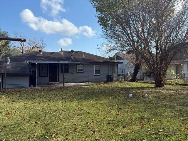 $1,600 | 1401 Pugh Drive, Galena Park, TX 77547