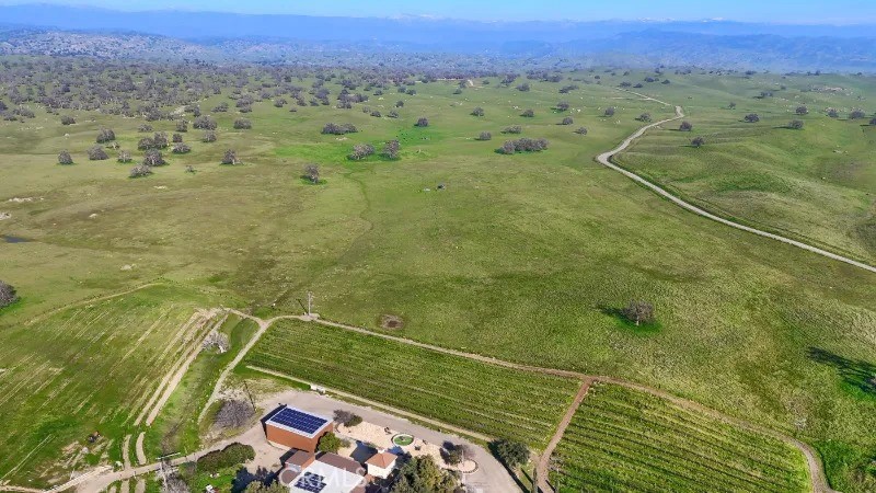 41 Highway 41 Friant, CA 93626 - Photo 20 of 22 a view of a balcony with an outdoor space