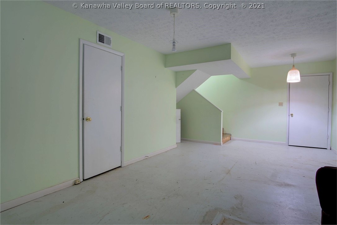 1409 Stonehenge Road Charleston, WV 25314 - Photo 41 of 45 Gallery Image 41