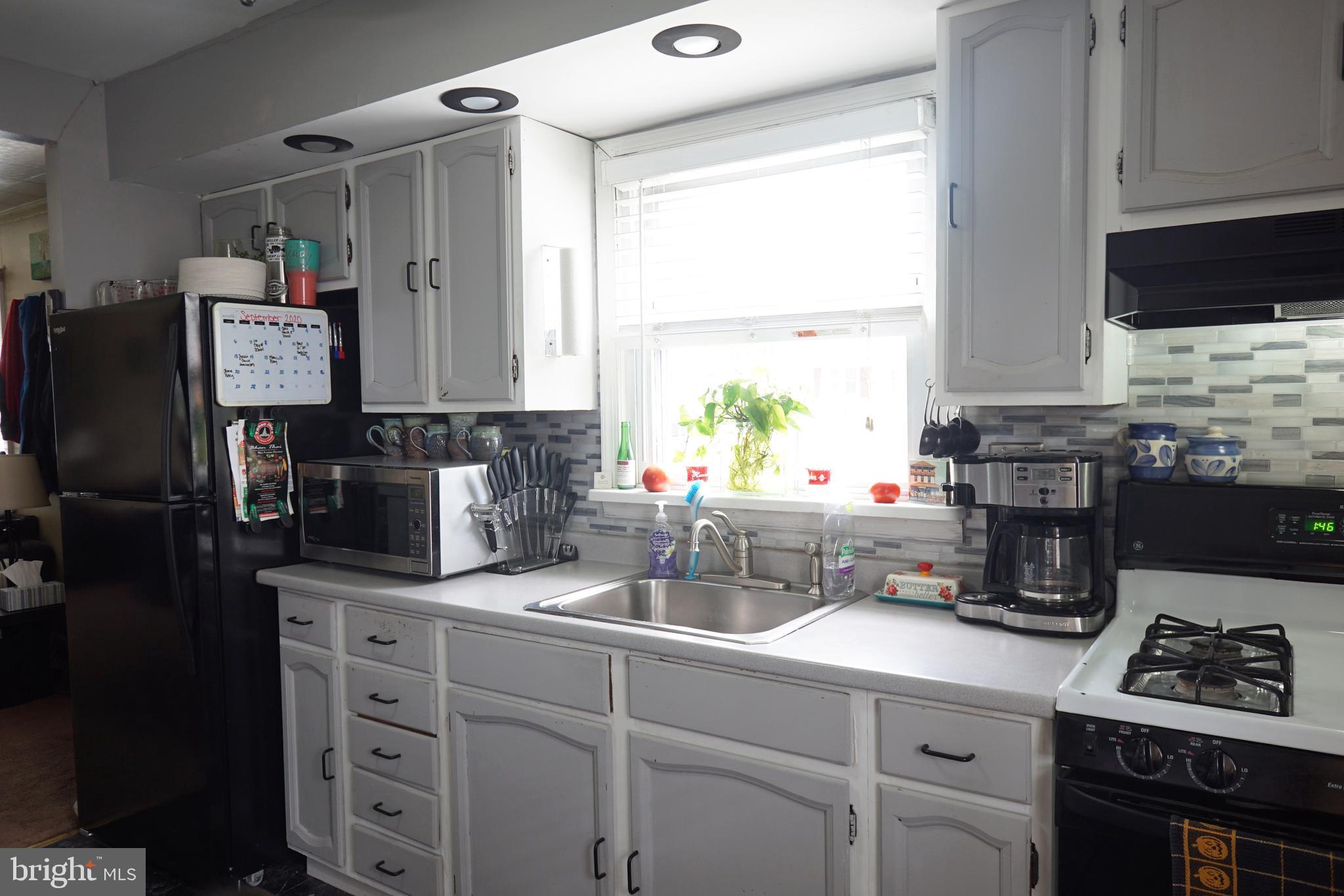 611 Manor Road Beverly, NJ 08010 - Photo 14 of 31