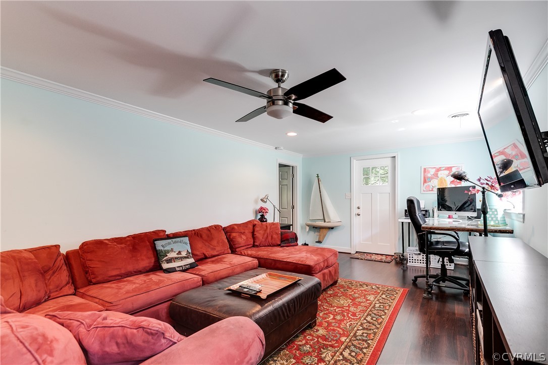3744 Cheverly Road Richmond, VA 23225 - Photo 11 of 31 Spacious enough to include an office nook for thes